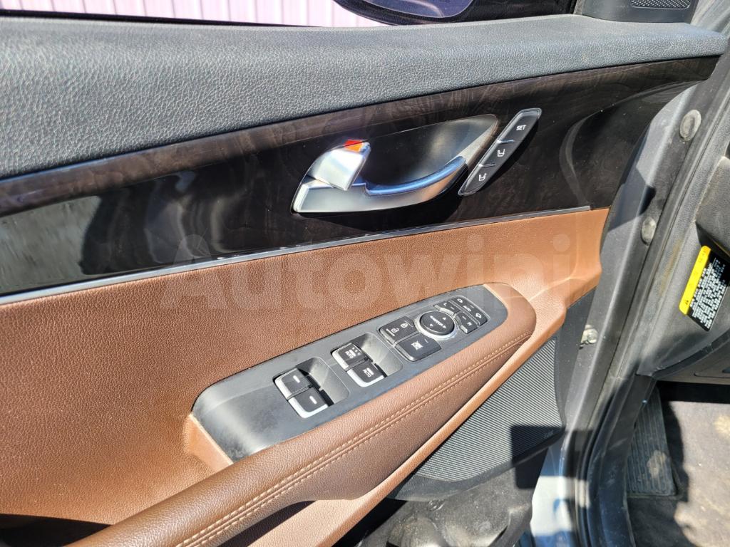 2015 KIA  SORENTO DELUXE - 32