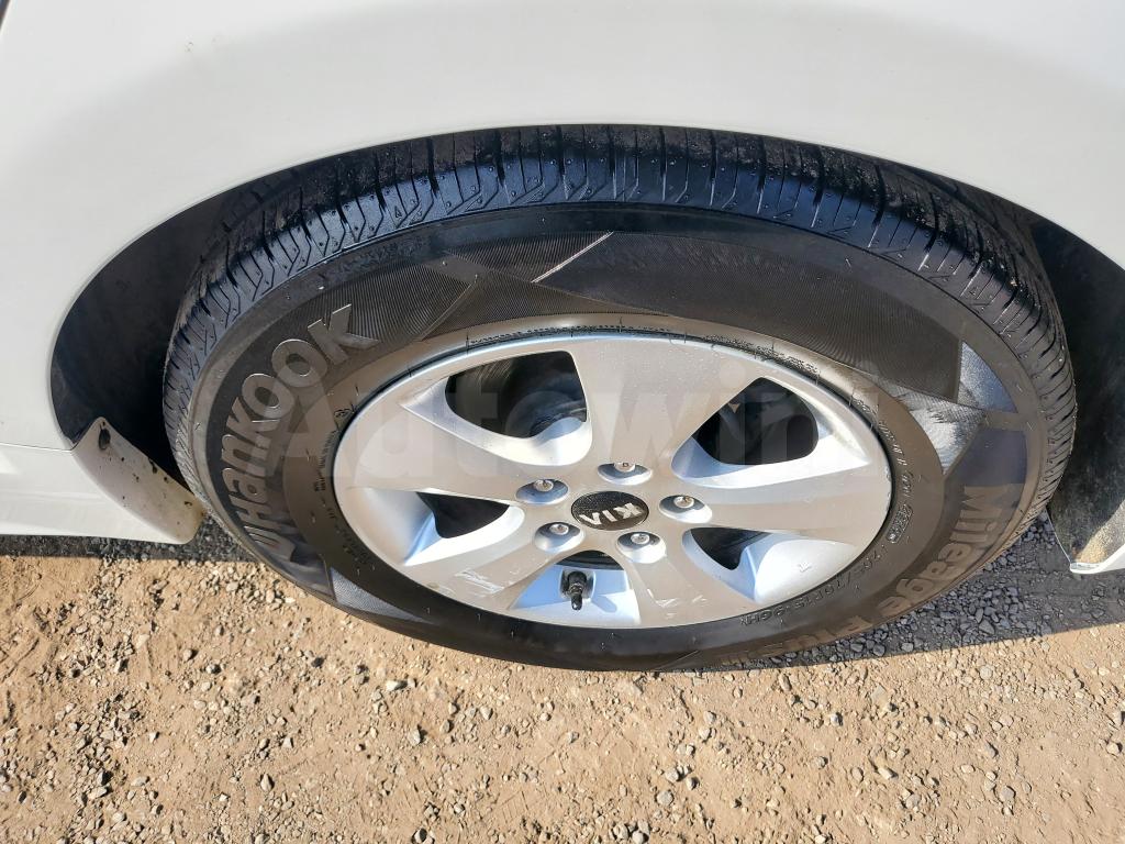 2015 KIA  K5 2TH GEN DELUXE 2WD A/T S.KEY NAVI+CAM - 10