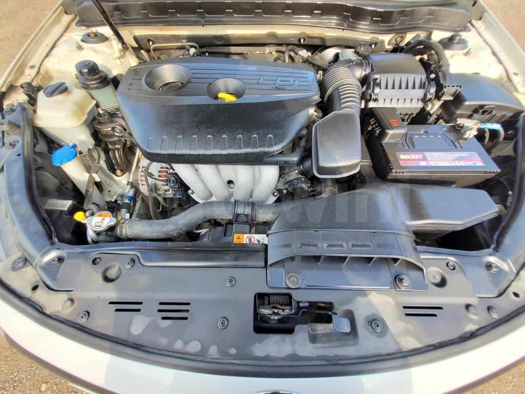2015 KIA  K5 2TH GEN DELUXE 2WD A/T S.KEY NAVI+CAM - 45