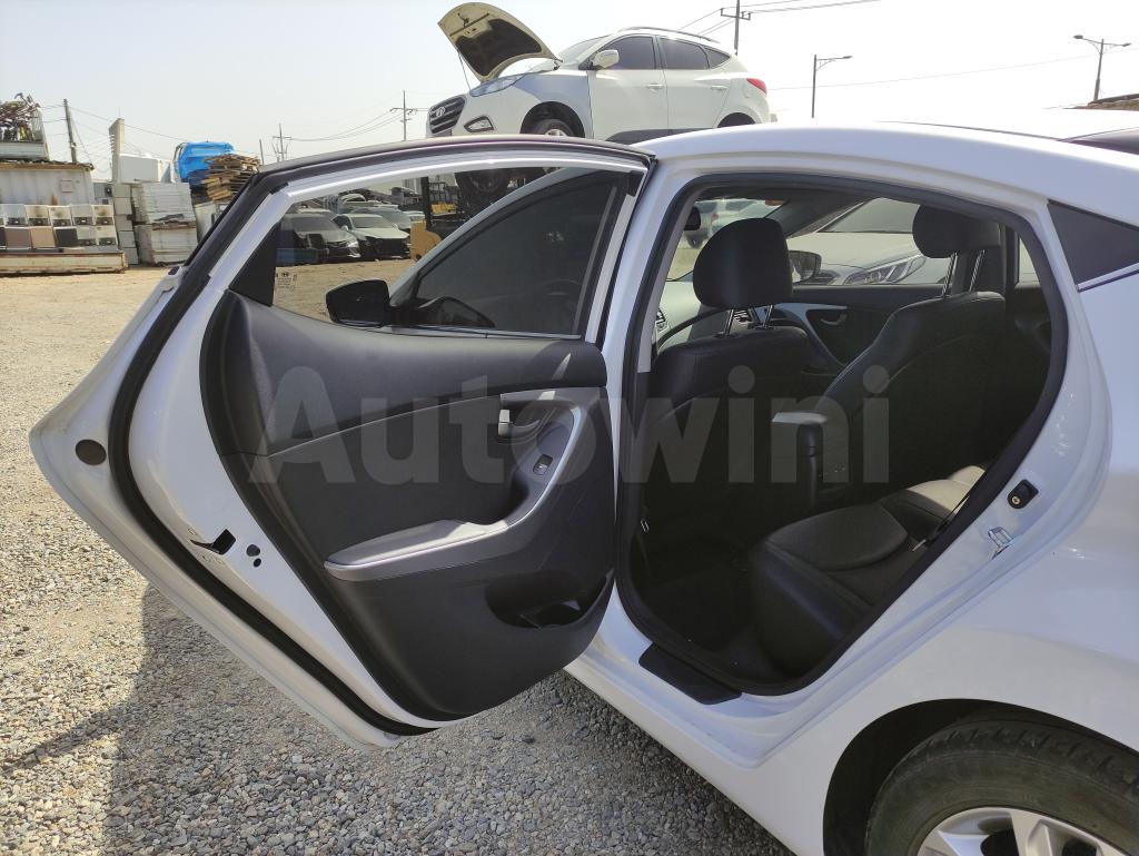2015 HYUNDAI  AVANTE ELANTRA 1.6 SMART SUNROOF M/T - 15