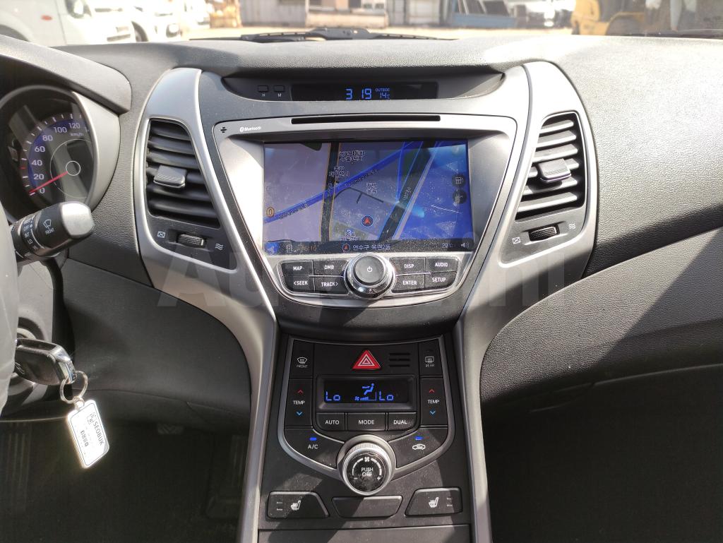 2015 HYUNDAI  AVANTE ELANTRA 1.6 SMART SUNROOF M/T - 26