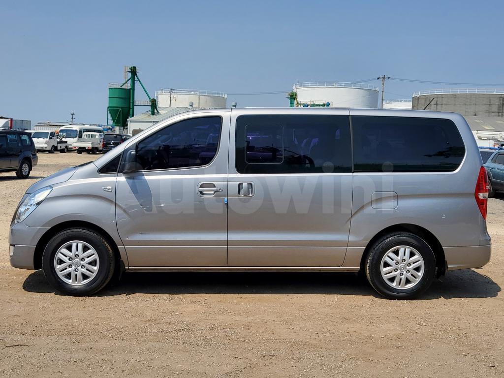 KMJWA37KAHU892753 2017 HYUNDAI GRAND STAREX H-1 SMART 2WD M/T NAVI+CAM 11S-1