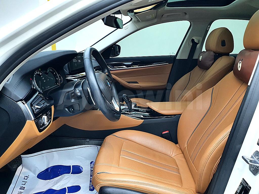 2018 BMW  5SERIES G30  520D LUXURY SPECIAL EDITION - 8