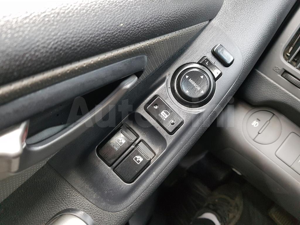 2014 HYUNDAI GRAND STAREX H-1 ENGINE NO. (12S+SUNROOF+CROME) - 25