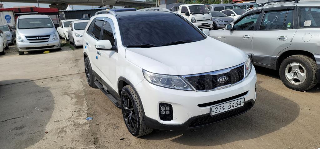 KNAKU815BDA363548   ?RE-CARVED VIN NUMBER  BUYERS NEED TO CHECK IF RE-CARVED VIN NUMBERS ARE ALLOWED IN THEIR COUNTRY TO AVOID CUSTOMS ISSUES BEFORE BOOKING. 2013 KIA  SORENTO R PANORAMA FULL OPTION-2