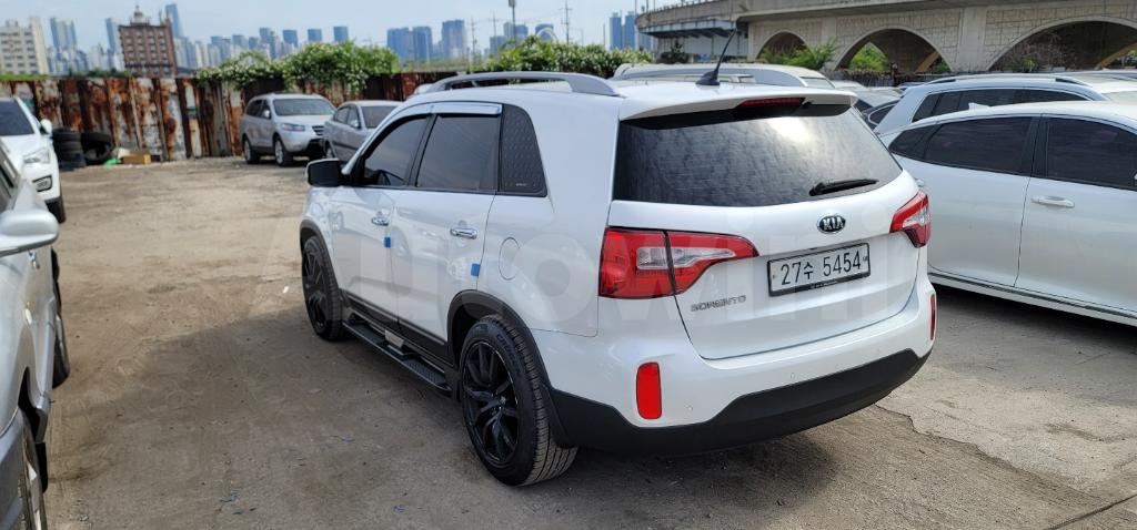 KNAKU815BDA363548   ?RE-CARVED VIN NUMBER  BUYERS NEED TO CHECK IF RE-CARVED VIN NUMBERS ARE ALLOWED IN THEIR COUNTRY TO AVOID CUSTOMS ISSUES BEFORE BOOKING. 2013 KIA  SORENTO R PANORAMA FULL OPTION-3