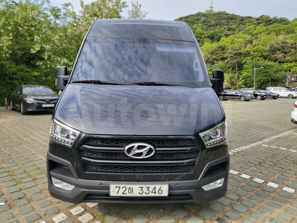 KMJUG17RPJC002426 2018 HYUNDAI SOLATI LUXURY-0