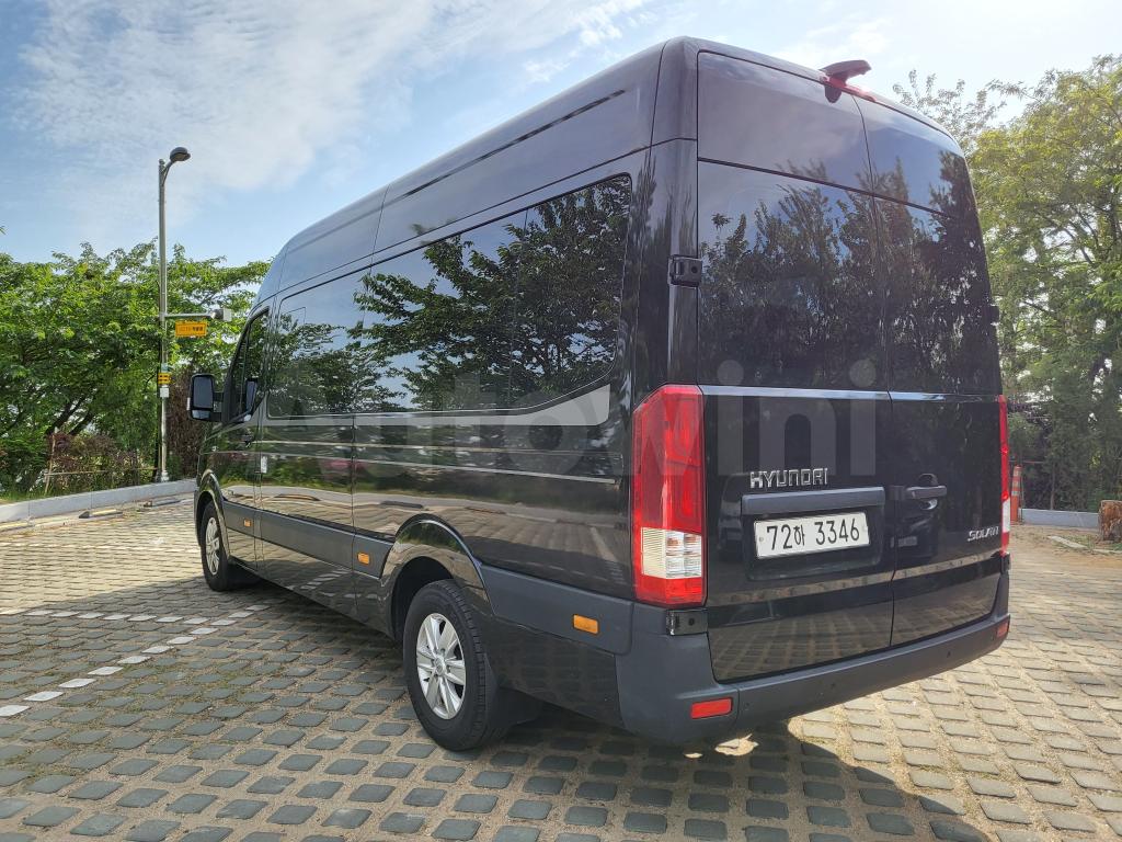 KMJUG17RPJC002426 2018 HYUNDAI SOLATI LUXURY-5