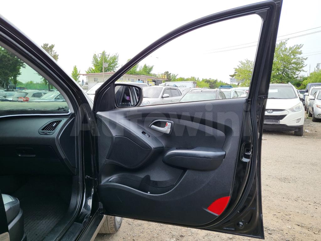 2015 HYUNDAI  TUCSON DUEL SUNROOF - 13