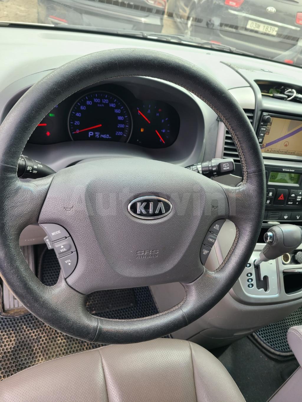 2012 KIA CARNIVAL R SEDONA PRESIDENT FULLY AUTOMATIC - 10
