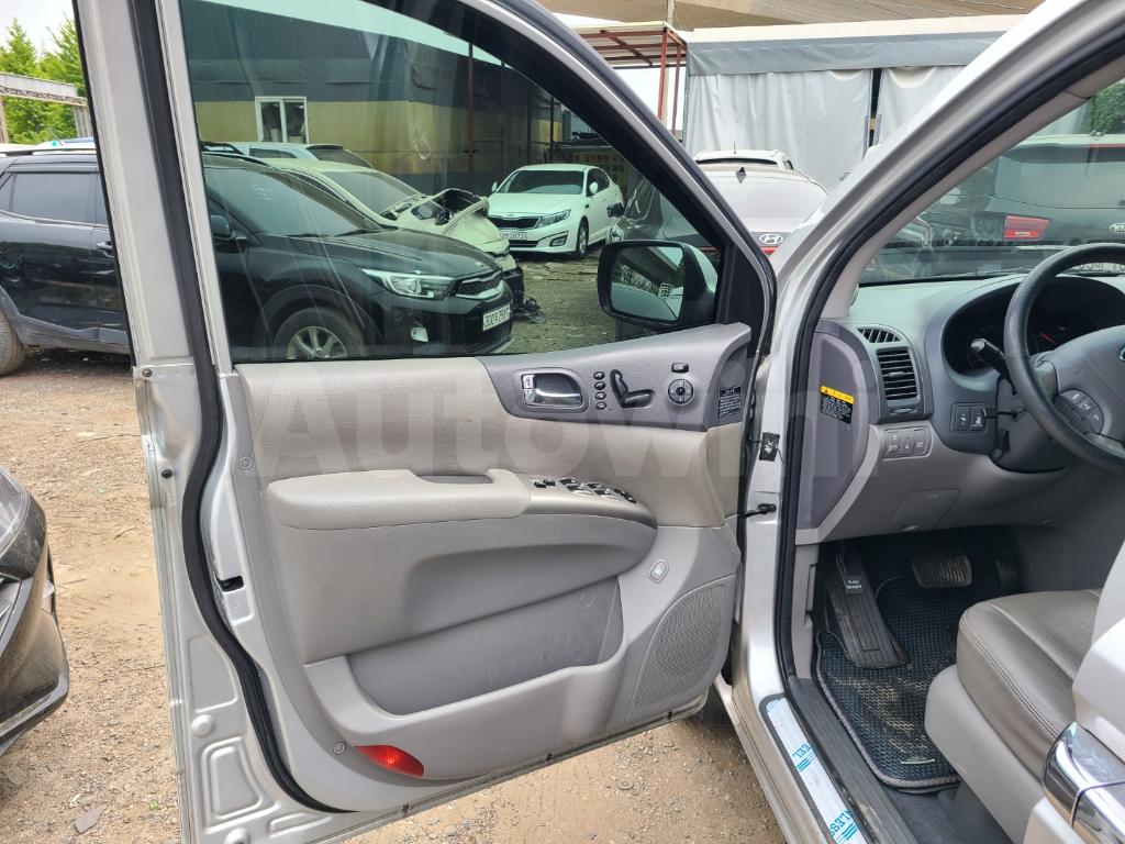 2012 KIA CARNIVAL R SEDONA PRESIDENT FULLY AUTOMATIC - 16