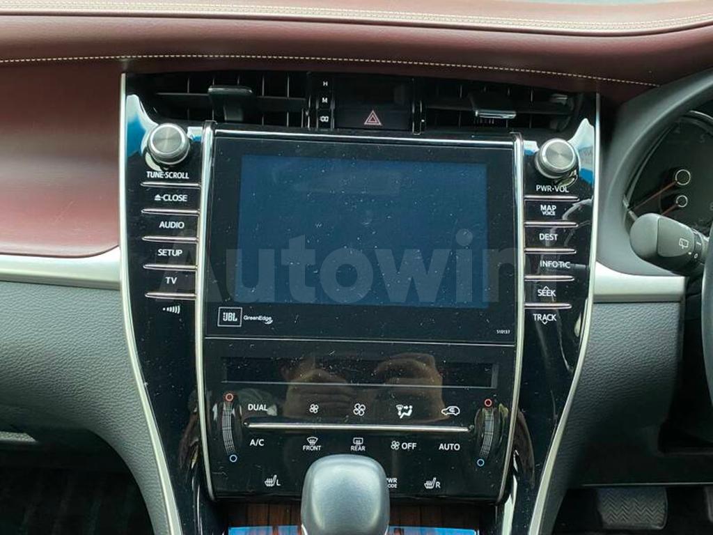 2017 TOYOTA HARRIER PREMIUM - 24