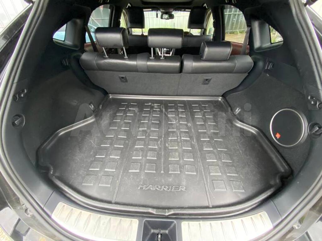 2017 TOYOTA HARRIER PREMIUM - 28