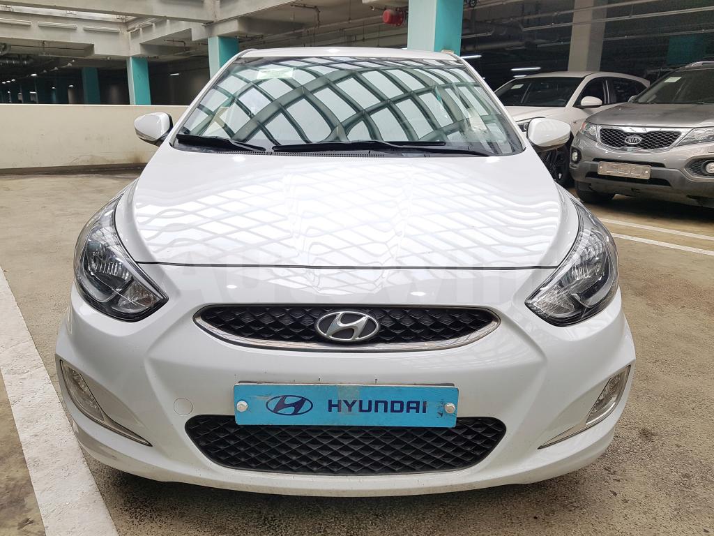 KMHCT41UGJU386102 2018 HYUNDAI ACCENT  D-(15R+ANDROID+LEATHER)-2