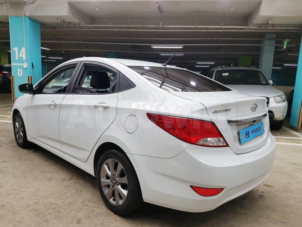 KMHCT41UGJU386102 2018 HYUNDAI ACCENT  D-(15R+ANDROID+LEATHER)-4