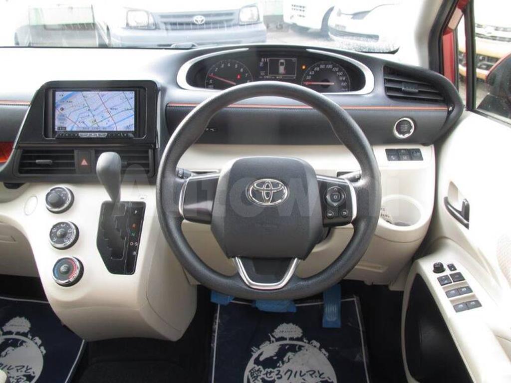 2018 TOYOTA SIENTA X - 12