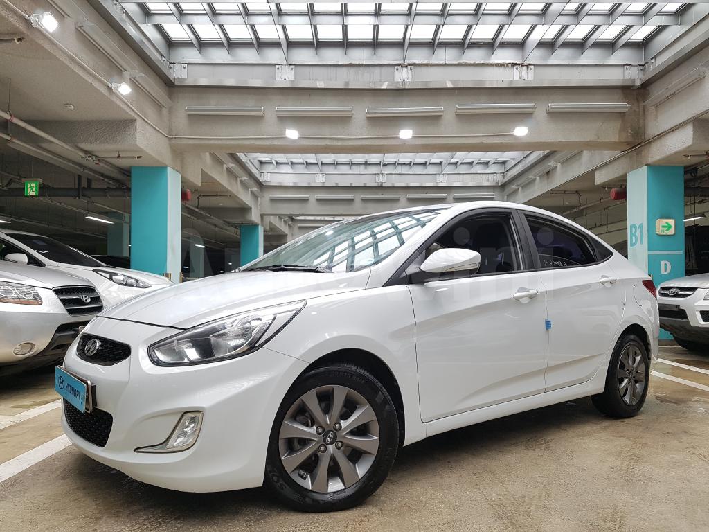 KMHCT41UGJU367017 2018 HYUNDAI ACCENT  NO-ACCIDENT(15R+ANDROID+LEATHE-0