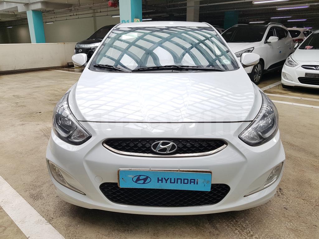 KMHCT41UGJU367017 2018 HYUNDAI ACCENT  NO-ACCIDENT(15R+ANDROID+LEATHE-2
