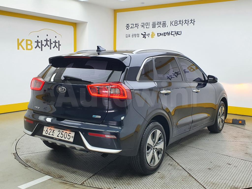 2018 KIA NIRO 1.6 PRESTIGE - 3