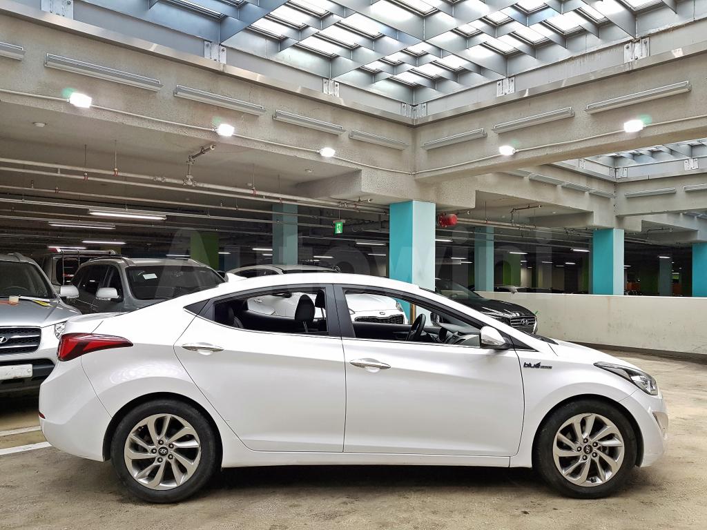 2015 HYUNDAI  AVANTE ELANTRA D-17R+FULLAUTO+GPS+LEATHER - 9