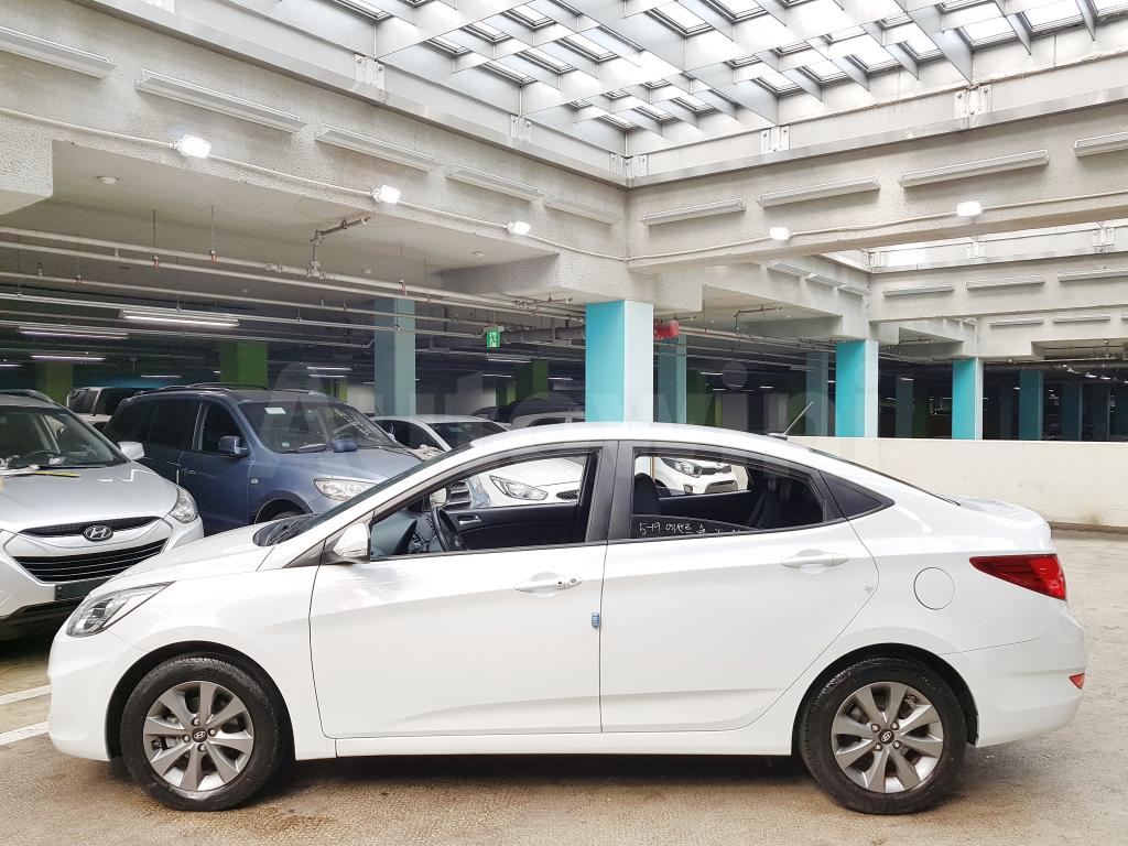 2018 HYUNDAI ACCENT  G(15R+SMART KEY+GPS+LEATHER - 8