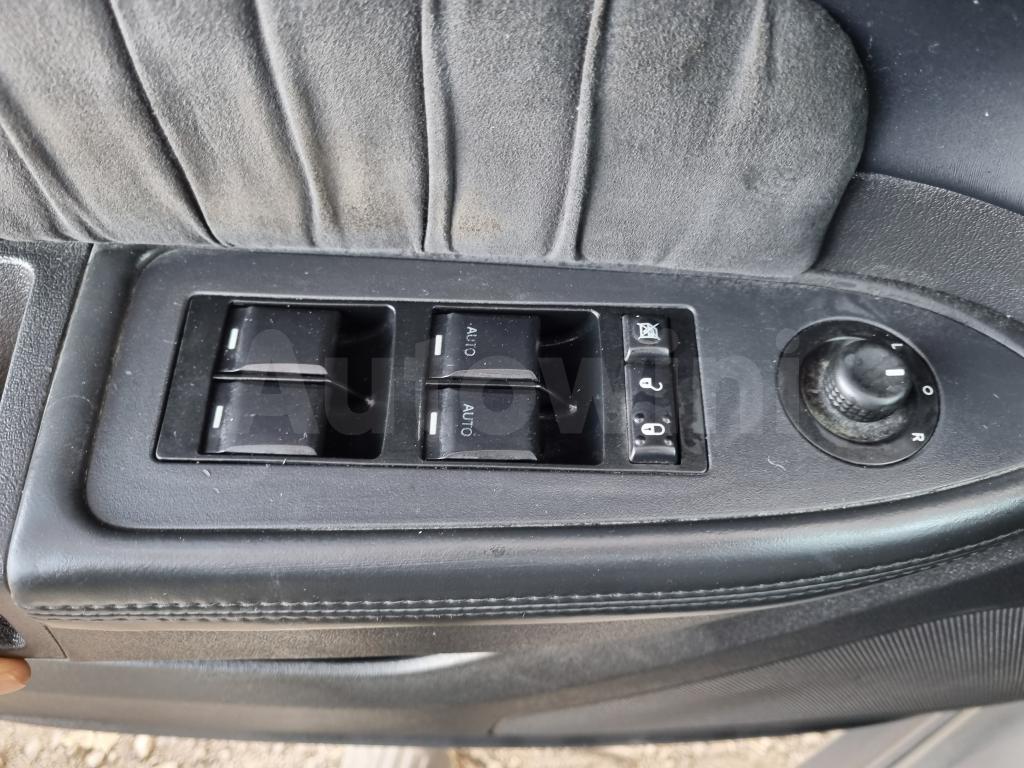 2010 CHRYSLER 300C 3.5 SUNROOF A/T - 23