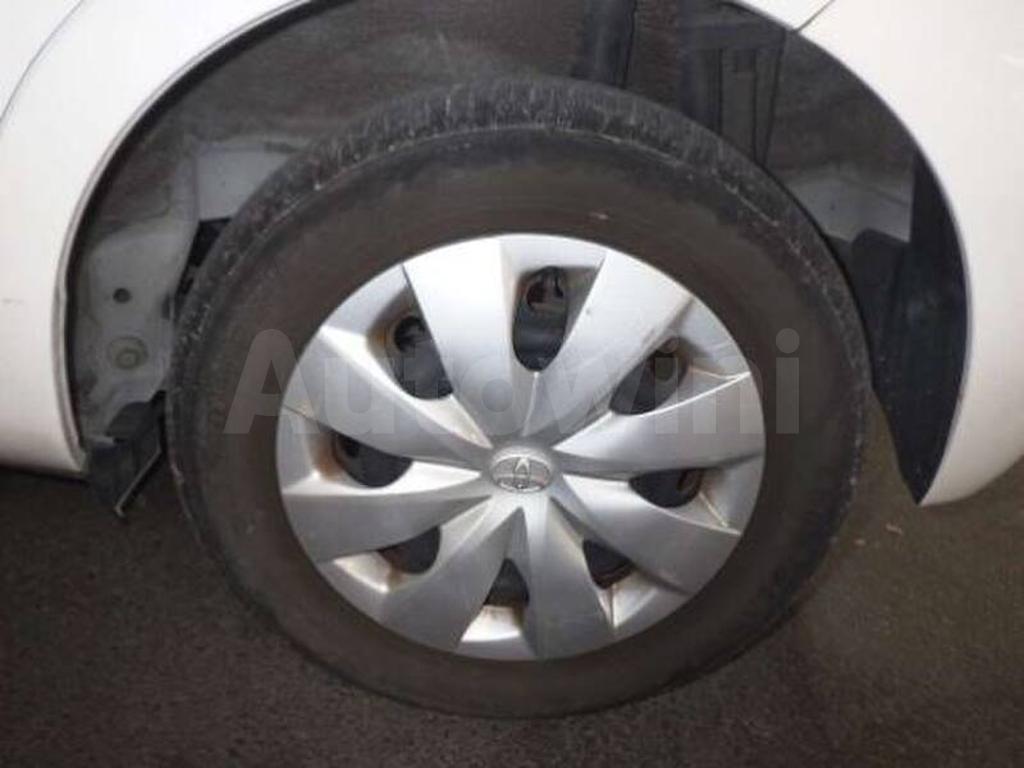 2012 TOYOTA VITZ FM - 8
