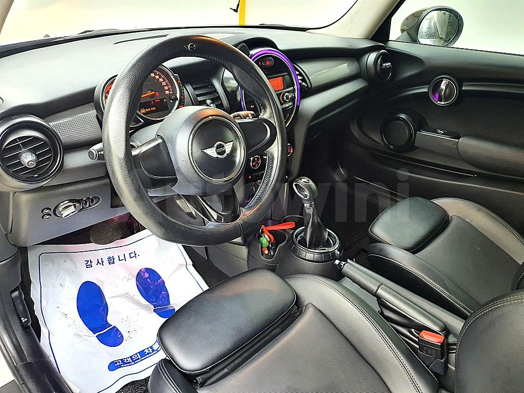WMWXN3107F3A05137 2015 MINI COOPER 1.5 BASIC-4