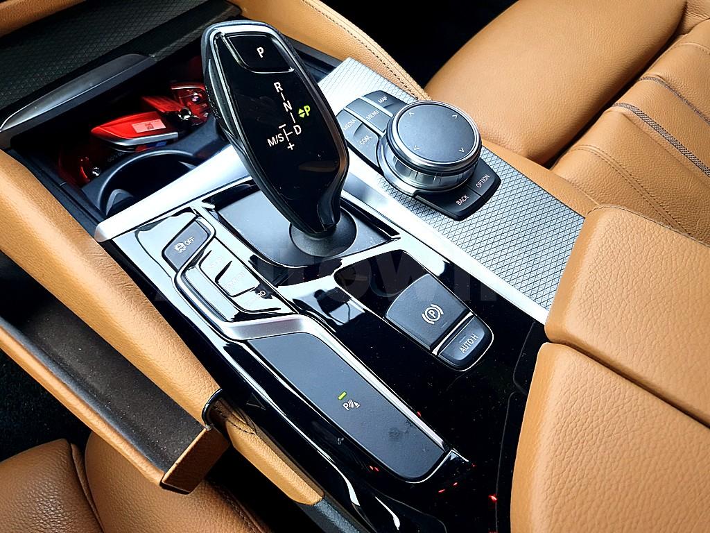 2018 BMW  5SERIES G30  520I M SPORT - 14