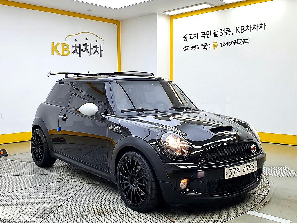 WMWMF7108ATZ95776 2010 MINI COOPER 1.6 CAMDEN-1