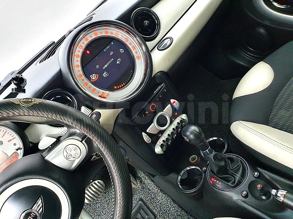 2010 MINI COOPER 1.6 CAMDEN - 11