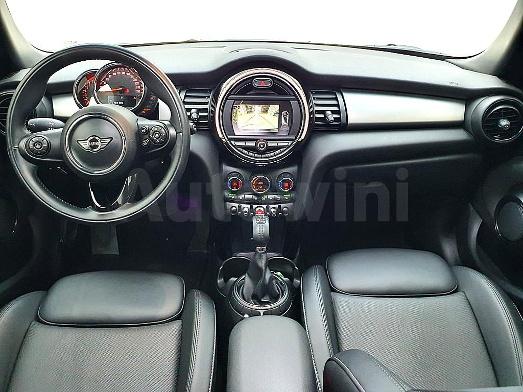 WMWXU1103G2D89030 2016 MINI COOPER 1.5 5-DOOR BLACK SUIT EDITION-4