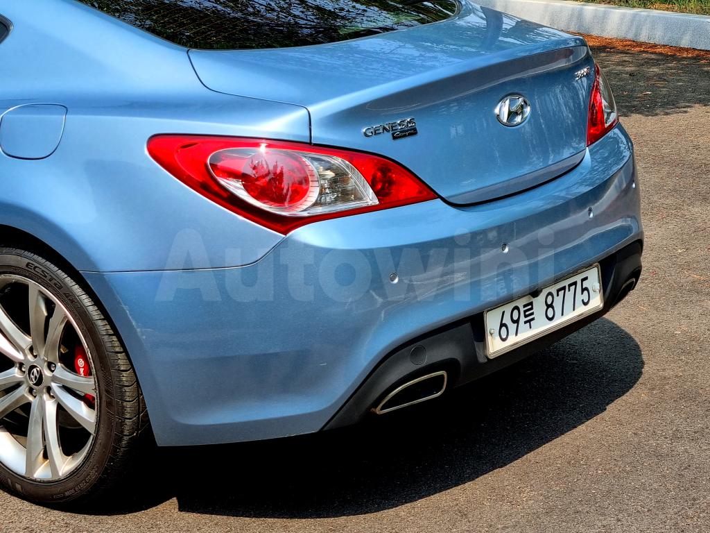 2010 HYUNDAI GENESIS COUPE 380GT - 9