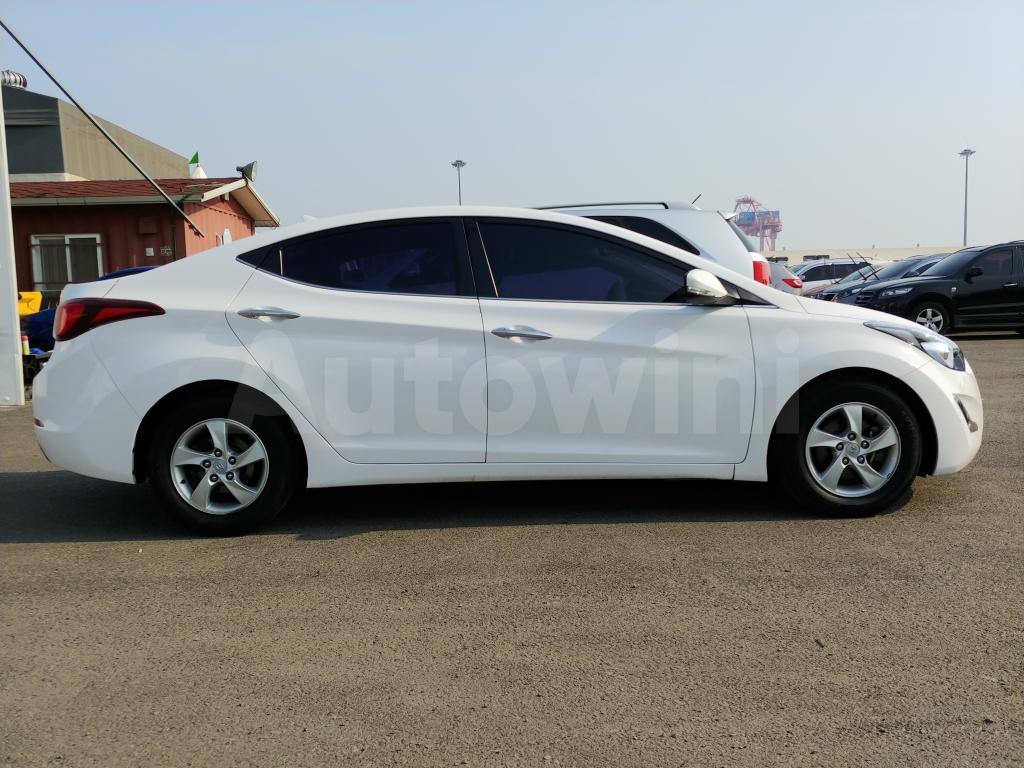 2015 HYUNDAI  AVANTE ELANTRA 1.6 VGT *NAVI+R.CAM+AUTO A/C* - 8
