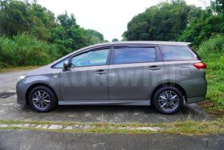 JTDGG20W005002537 2011 TOYOTA WISH A-1