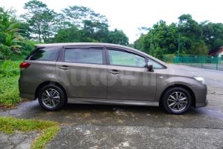 JTDGG20W005002537 2011 TOYOTA WISH A-5