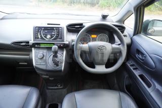 2011 TOYOTA WISH A - 26