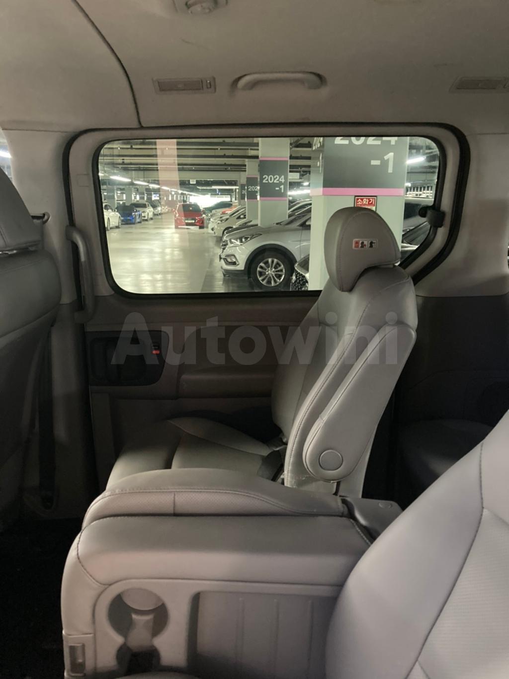 2017 HYUNDAI GRAND STAREX H-1 12SEAT/AUTOMATIC/VGT - 22