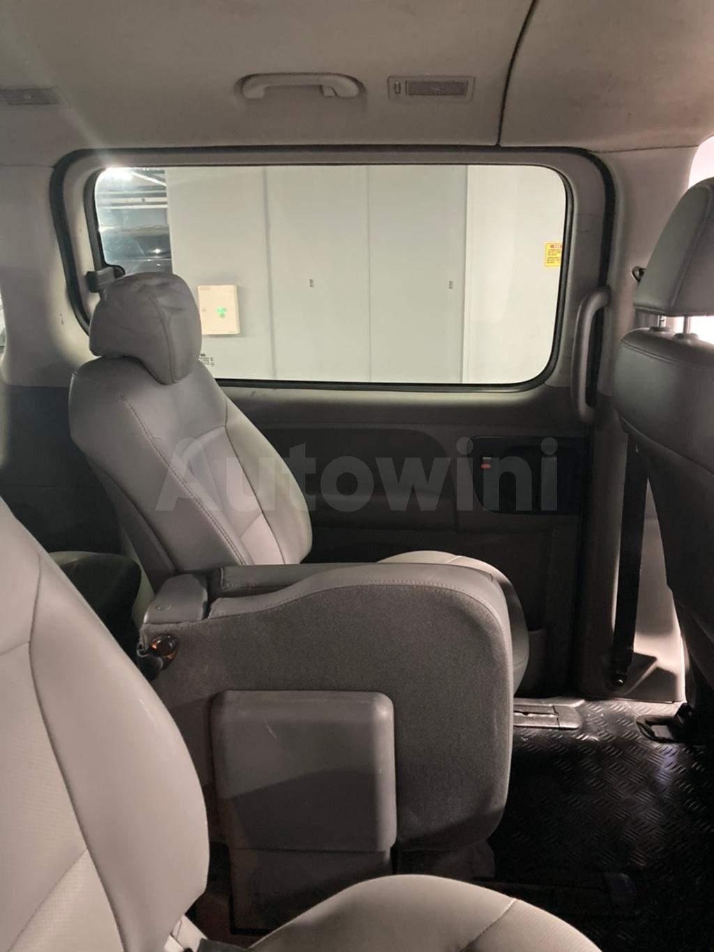 2017 HYUNDAI GRAND STAREX H-1 12SEAT/AUTOMATIC/VGT - 23