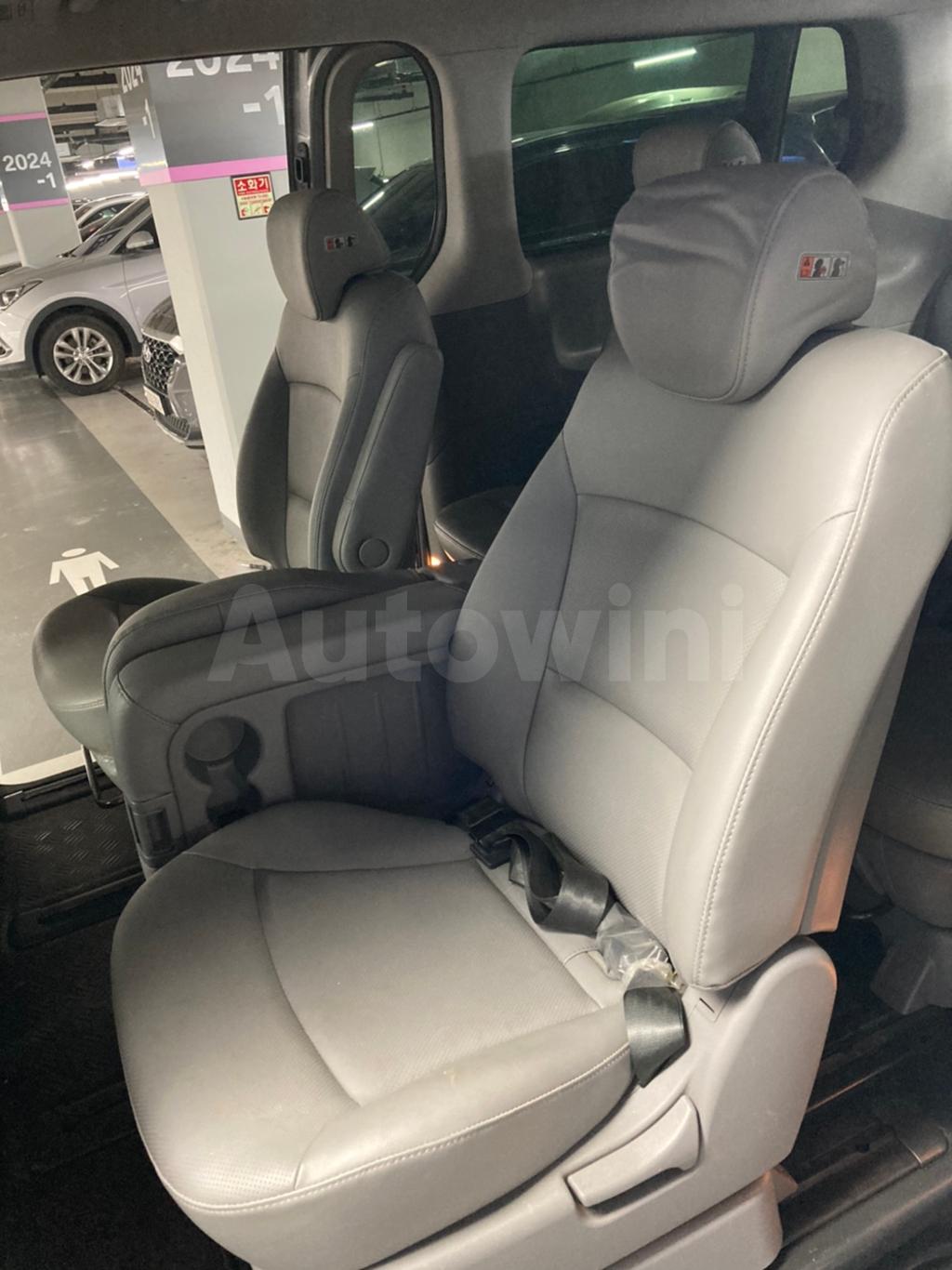 2017 HYUNDAI GRAND STAREX H-1 12SEAT/AUTOMATIC/VGT - 29