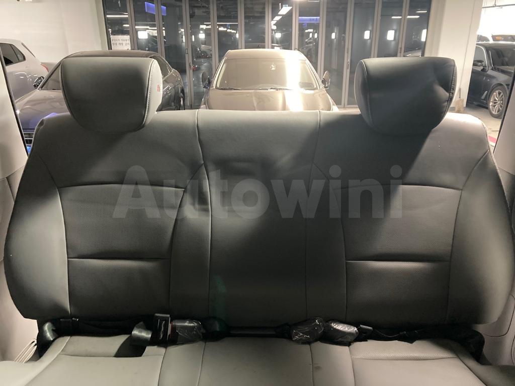 2017 HYUNDAI GRAND STAREX H-1 12SEAT/AUTOMATIC/VGT - 31
