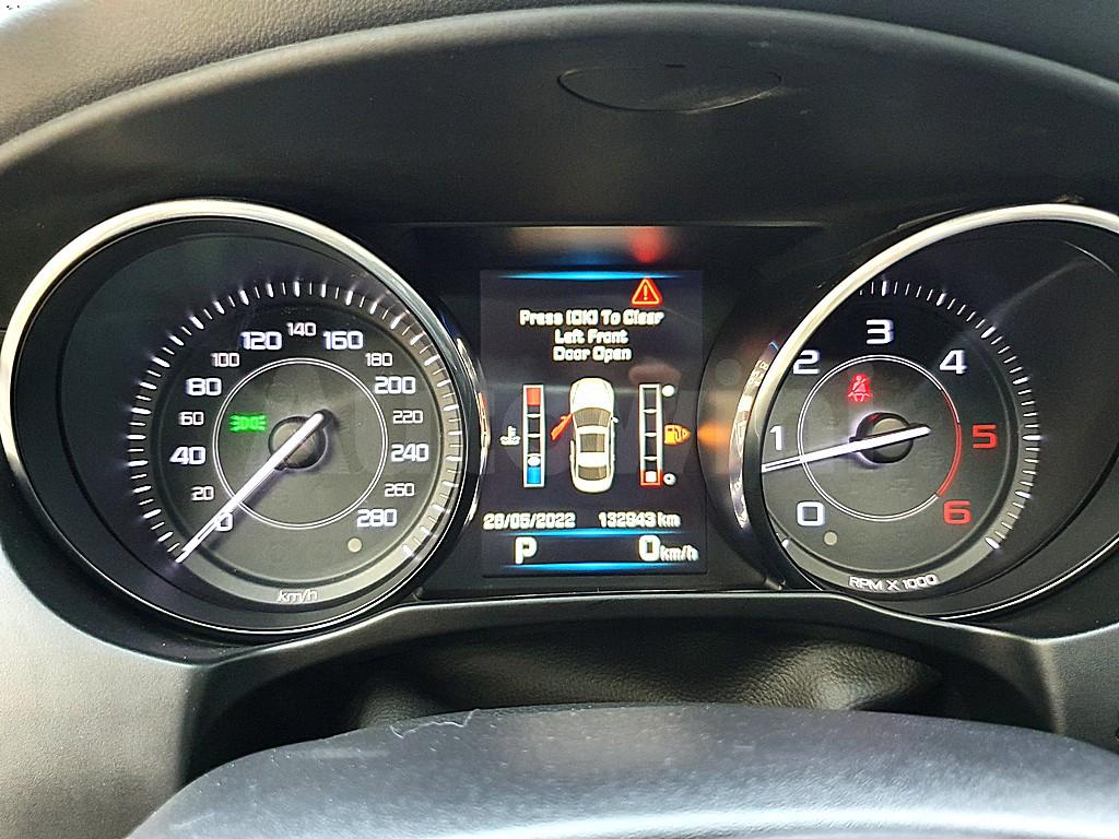2016 JAGUAR XE 2.0D PORTFOLIO - 7