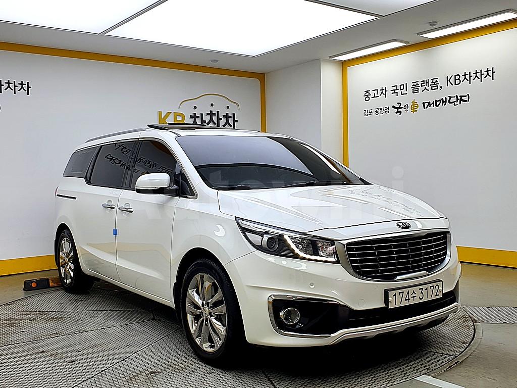 KNAMB81ABJS441337 2018 KIA  CARNIVAL DIESEL 2.2 7 SEATER LIMOUSINE-1