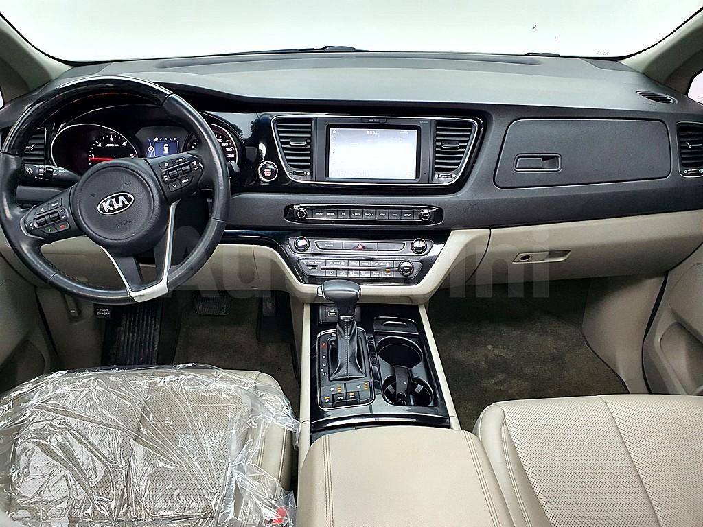 KNAMB81ABJS441337 2018 KIA  CARNIVAL DIESEL 2.2 7 SEATER LIMOUSINE-4