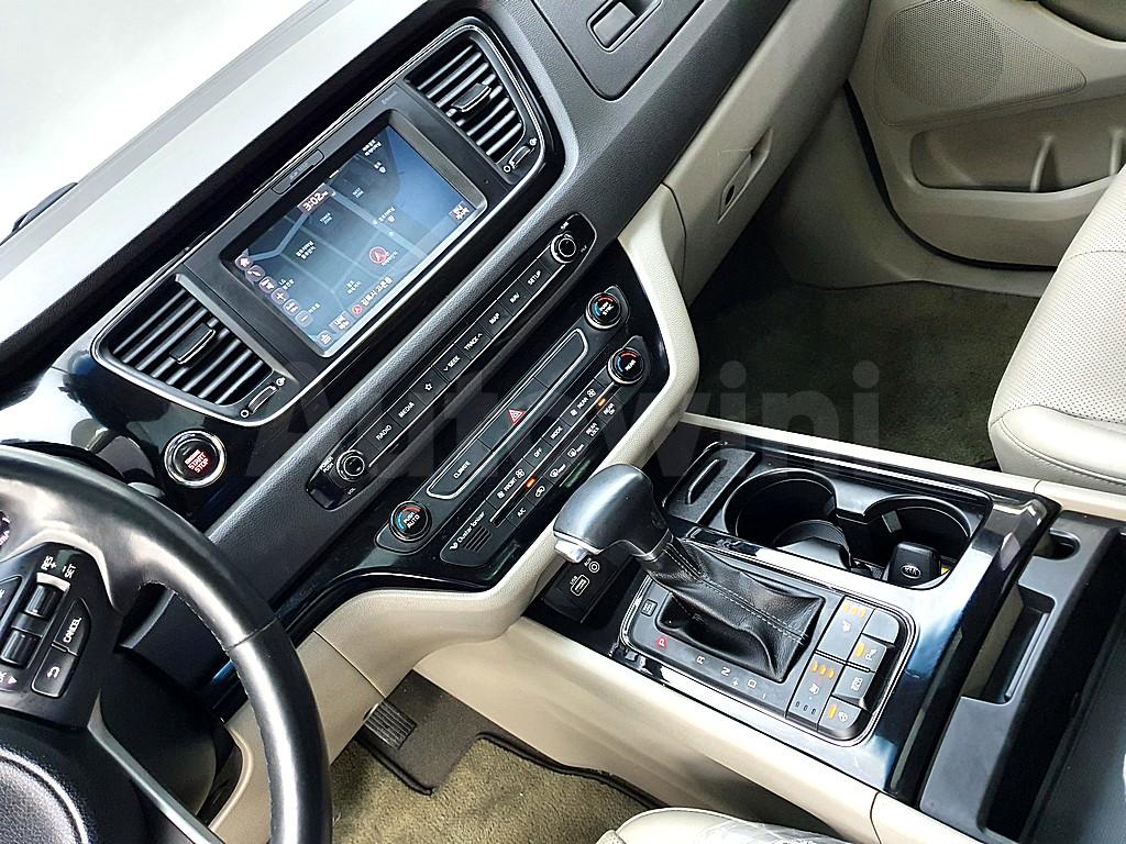 2018 KIA  CARNIVAL DIESEL 2.2 7 SEATER LIMOUSINE - 10