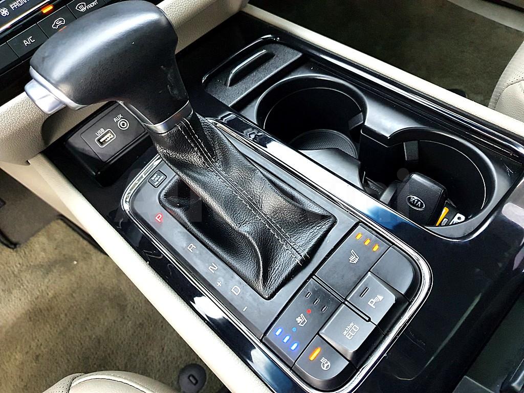 2018 KIA  CARNIVAL DIESEL 2.2 7 SEATER LIMOUSINE - 14