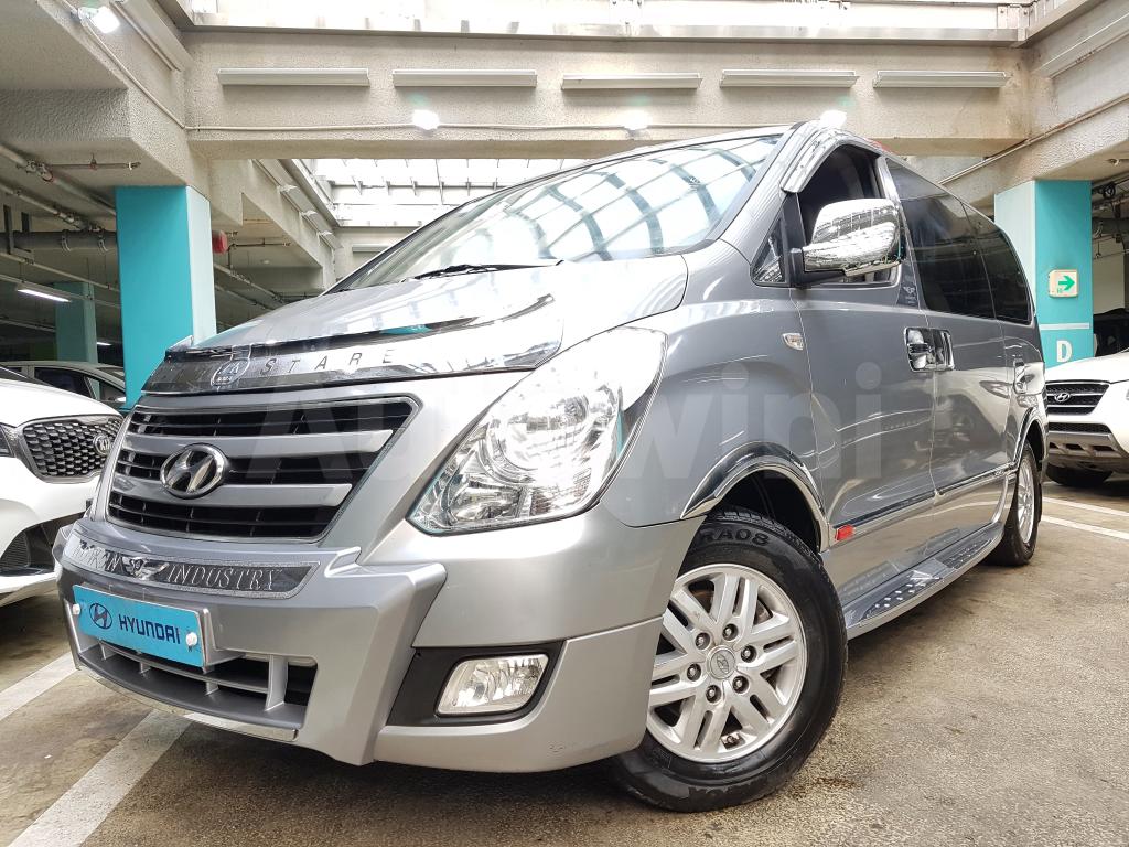 KMFWBX7KBHU862683 2017 HYUNDAI GRAND STAREX H-1 MODEL(12S+ANDROID+CROME)-0