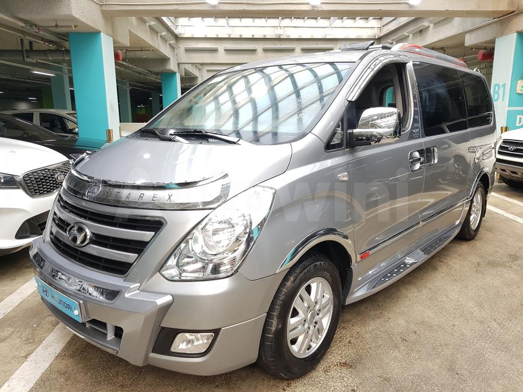 KMFWBX7KBHU862683 2017 HYUNDAI GRAND STAREX H-1 MODEL(12S+ANDROID+CROME)-1