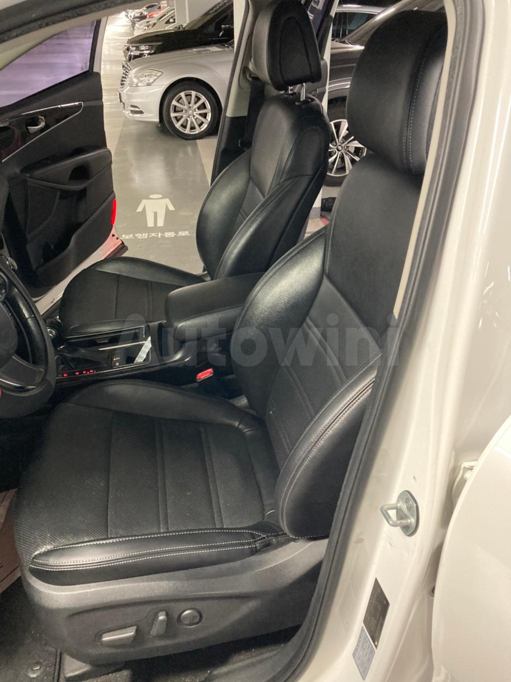 2015 KIA  SORENTO P.SUNROOF/S.KEY/VENT+POWER SEAT/NAVI - 27