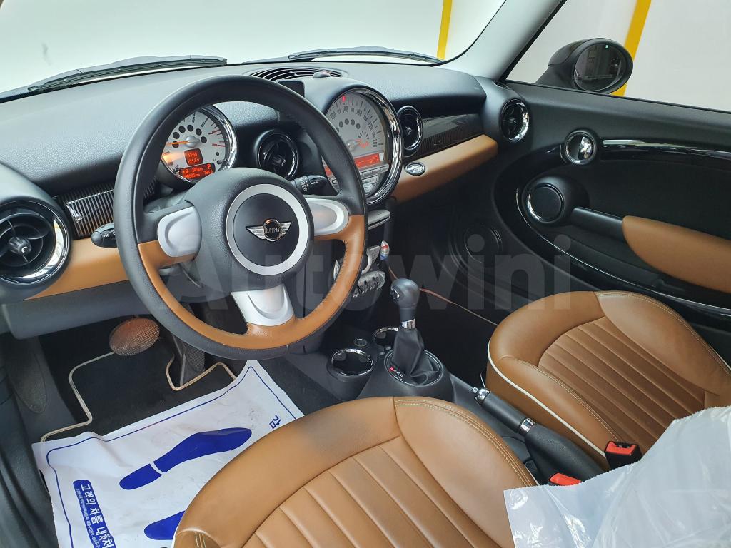 WMWMF3105ATZ76899 2010 MINI COOPER 1.6 MAYFAIR-4